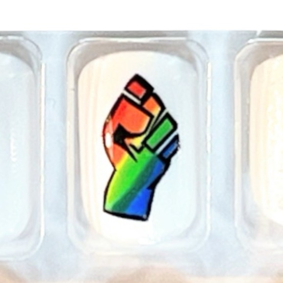 NIB KISS Special Design Fake Nails, Short SD13X - Just Love 28 Ct Rainbow Pride - Picture 4 of 13